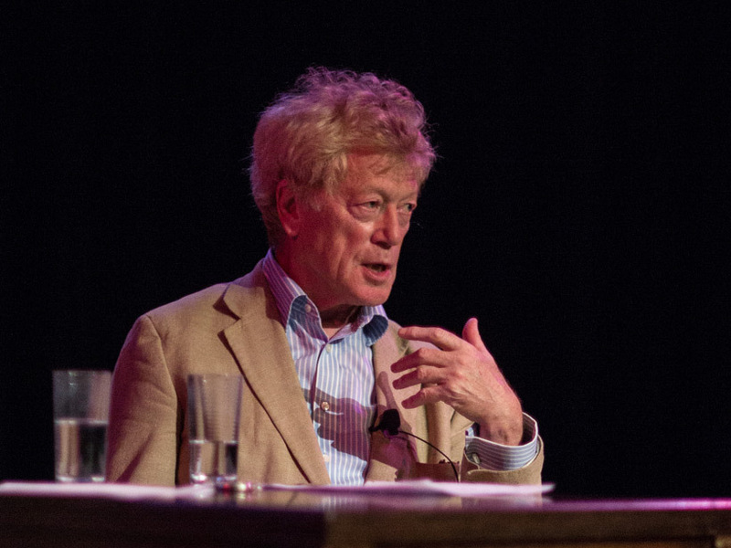 large_8_Roger_Scruton___Rene_Castelijn
