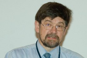 J. Berlina redaktors Henrijs Hârdijs (<i>Henry Hardy</i>).