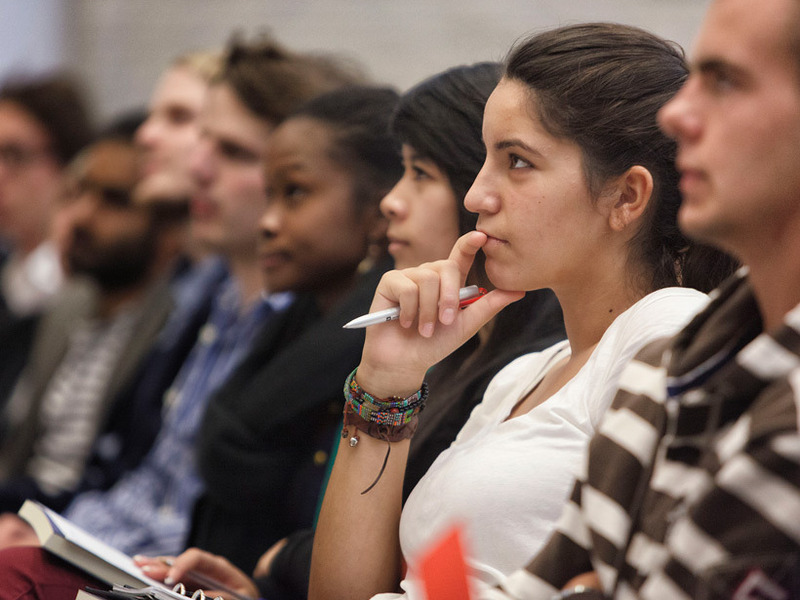 large_03._Students_at_the_Nexus_Masterclass_by_E.J._Dionne