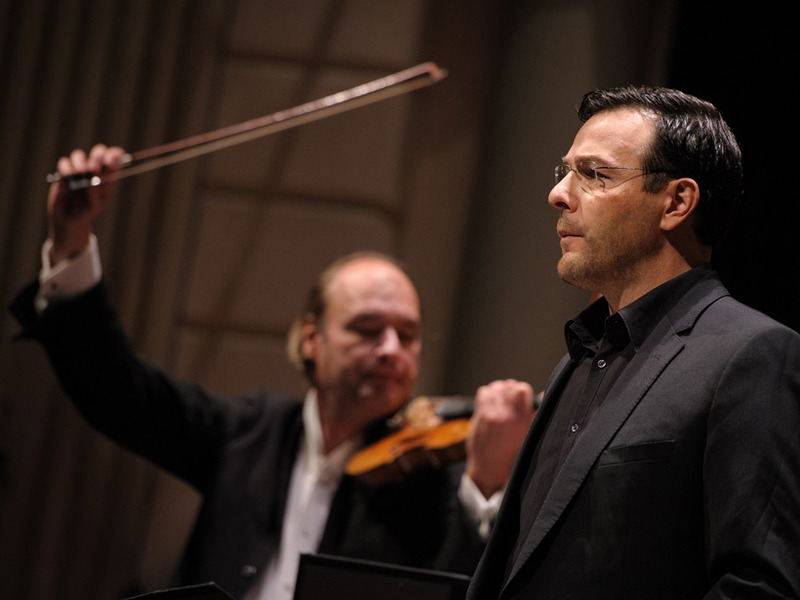large_05._Jan_Willem_de_Vriend_and_Andreas_Scholl_at_Het_Concertgebouw_Amsterdam._Copyright_Jelmer_de_Haas