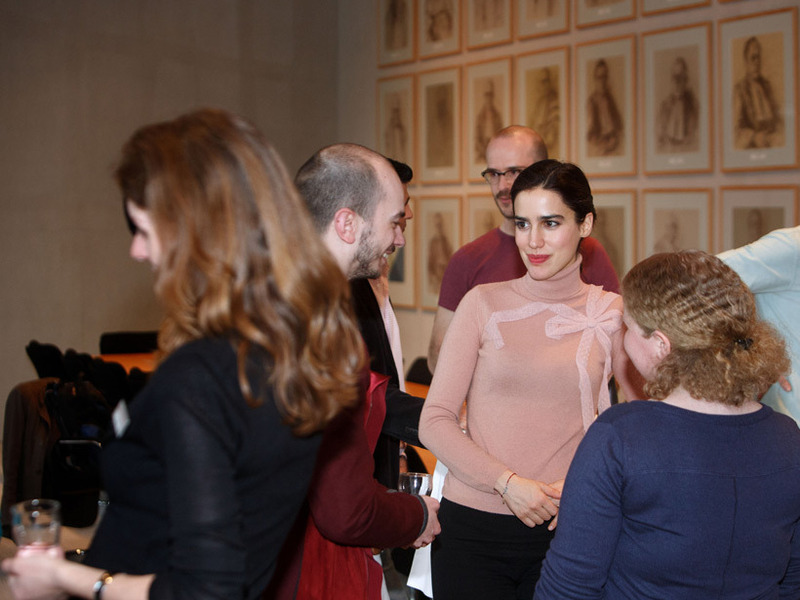 large_4._Lila_Azam_Zanganeh_and_Nexus_Connect_in_the_Portraits_Room_of_Tilburg_University