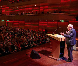 normal_2.-Robert-Skidelsky-and-the-audience-at-the-Nexus-Symposium-2013