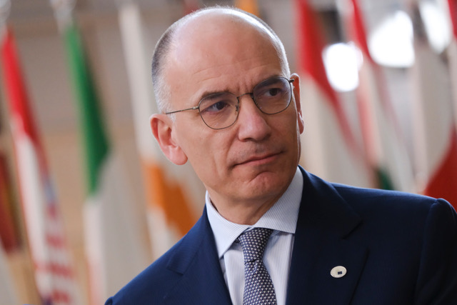 FOTO LETTA